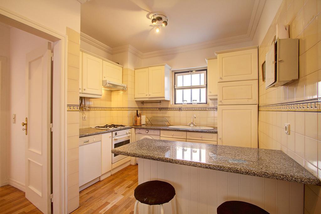 Appartement Heart Of Bairro Alto-Live Like A Local à Lisboa Extérieur photo